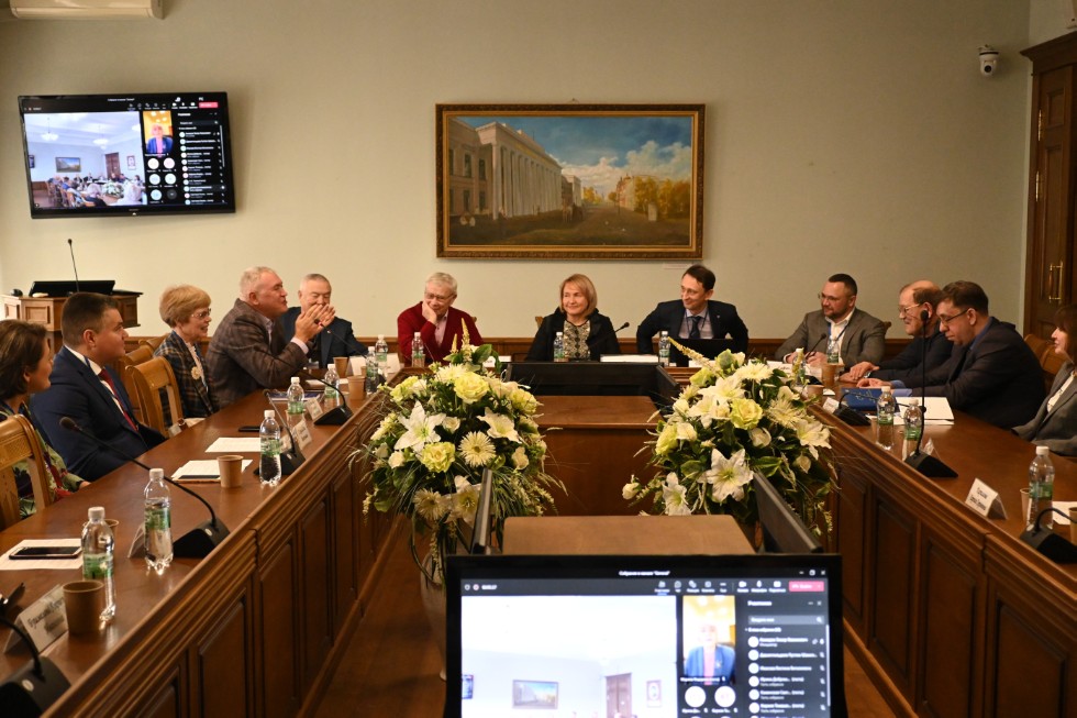 ����� �� ������ ������������� ������-������������ ����������� '����� ��������� ��������� ����� (� 90-����� ���������� �.�. �������)'