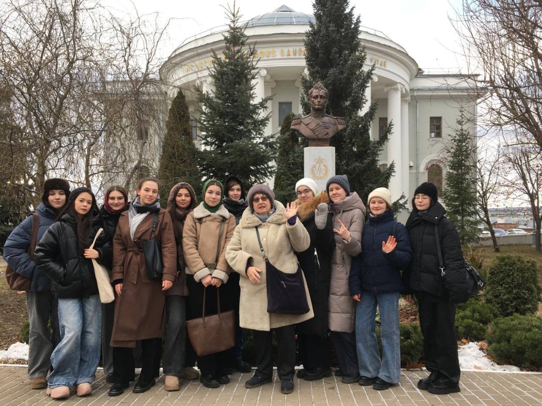 Студенты ИМОИиВ посетили Отдел рукописей и редких книг Студенты ИМОИиВ посетили Отдел рукописей и редких книг