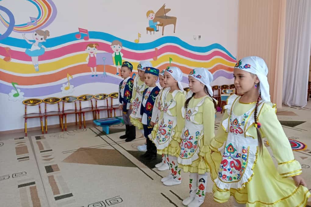 Мамадыш шəһəрендə август конференциясе кысаларында методик утырышта тɵбəк компонентын тормышка ашыру аша мəктəпкəчə яшьтəге балаларга əхлакый, патриотик тəрбия бирү мəсьəлəлəре каралды Мамадыш шəһəрендə август конференциясе кысаларында методик утырышта тɵбəк компонентын тормышка ашыру аша мəктəпкəчə яшьтəге балаларга əхлакый, патриотик тəрбия бирү мəсьəлəлəре каралды