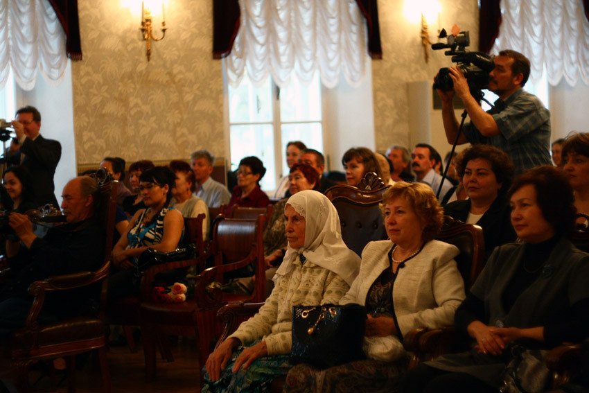 Татарскому народному хору Казанского университета ? 45лет Татарскому народному хору Казанского университета ? 45лет