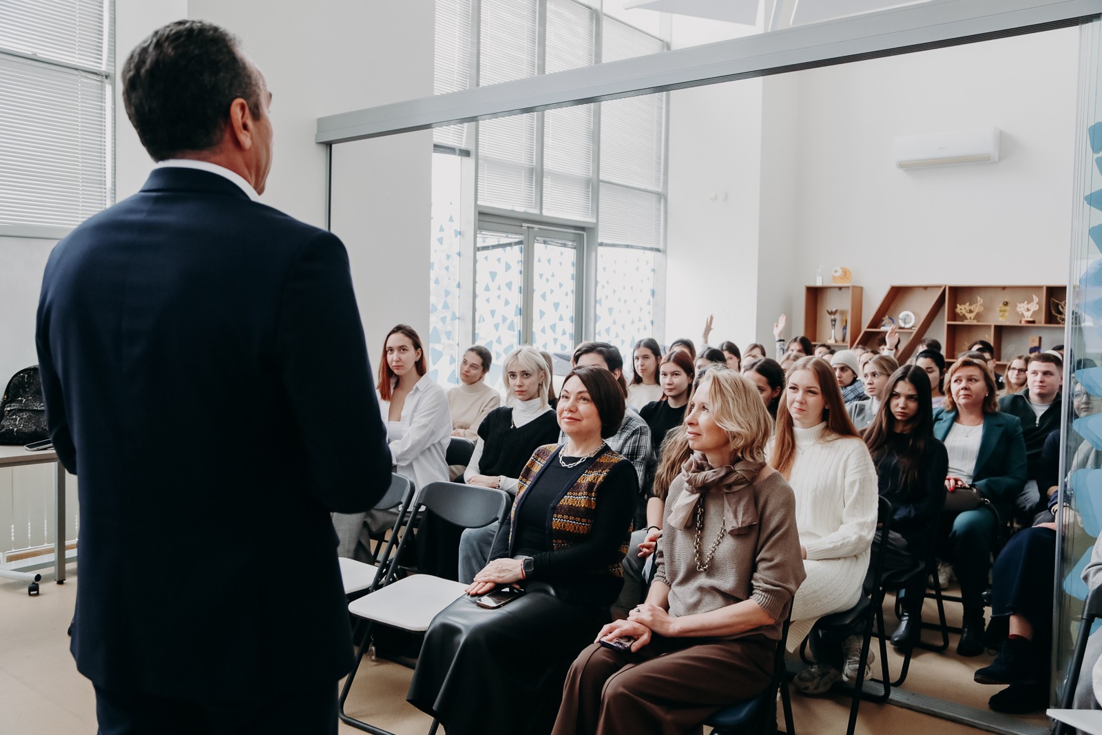 � ����������� ��������� � ������������������� ���������� �� ���������� ������� ����������