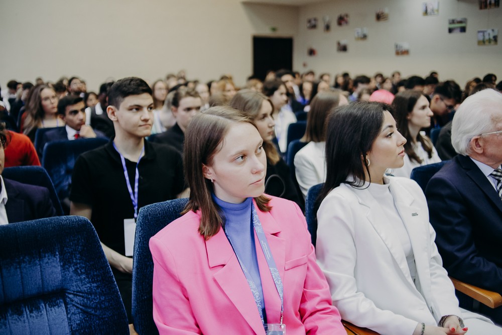 Торжественное закрытие Казанской модели ООН прошло в КФУ Торжественное закрытие Казанской модели ООН прошло в КФУ