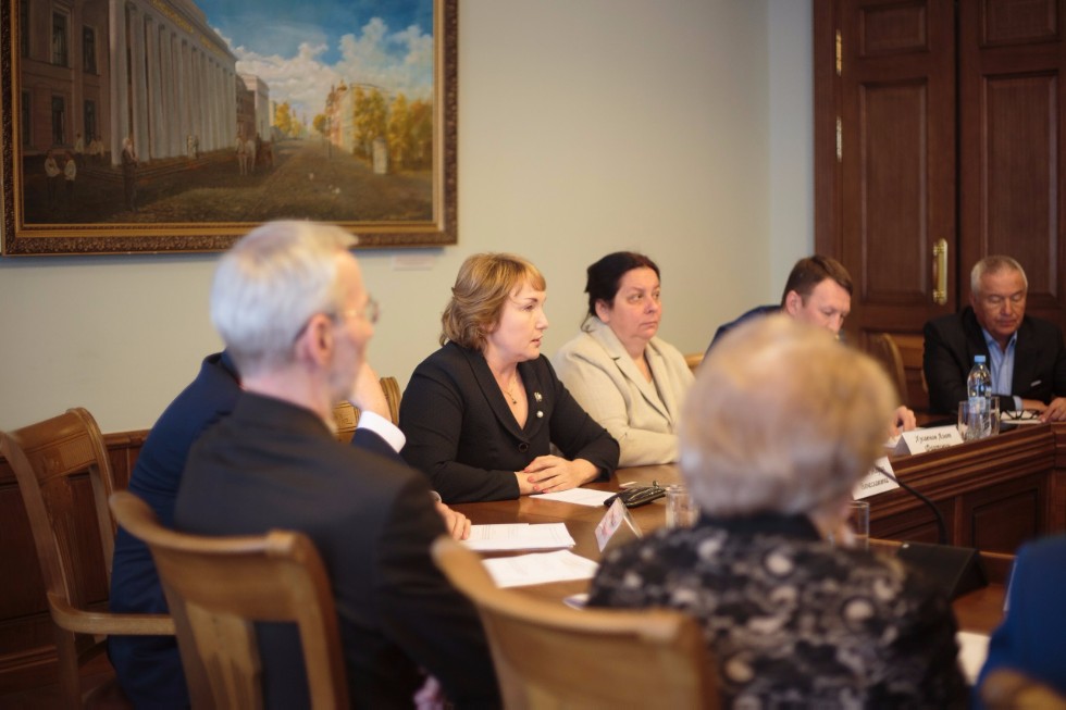 Совместный круглый стол Совместный круглый стол