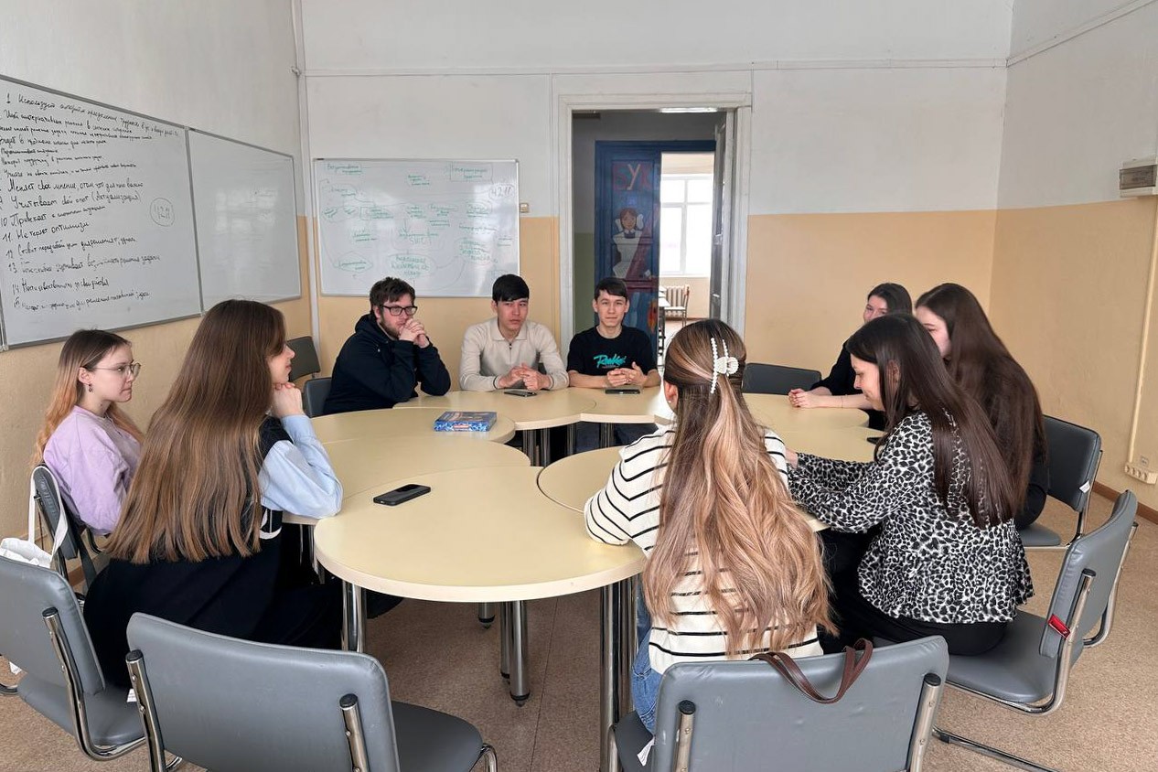 Прошел кураторский час, приуроченный ко Дню защитника Отечества Прошел кураторский час, приуроченный ко Дню защитника Отечества