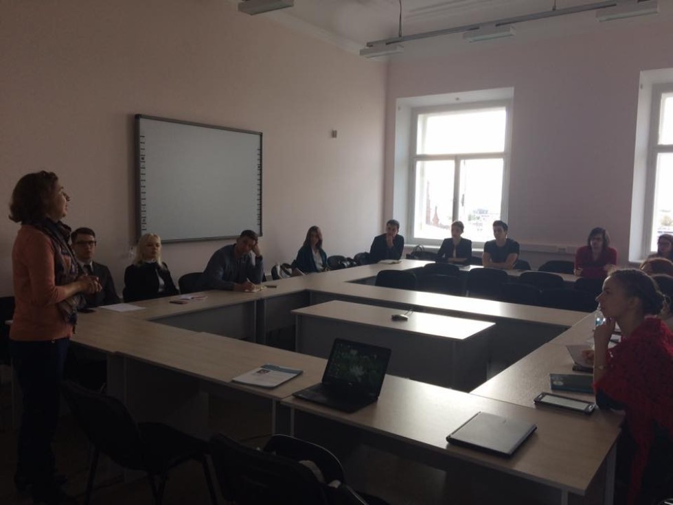 Лекция для членов Евроклуба по отношениям между ЕС и Россией от Риа Лаенен Лекция для членов Евроклуба по отношениям между ЕС и Россией от Риа Лаенен