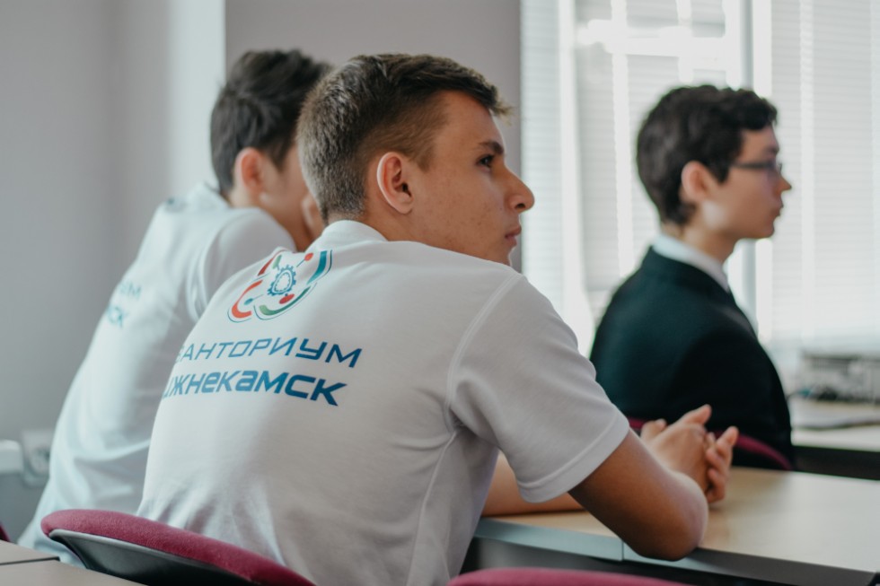 ����� ��������� ���� ������������� 