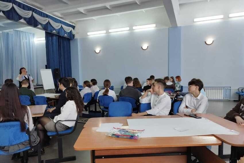 Лекции, тренинг, квиз, подготовка к ЕГЭ: в Бугульме прошли занятия психолого-педагогических классов Лекции, тренинг, квиз, подготовка к ЕГЭ: в Бугульме прошли занятия психолого-педагогических классов