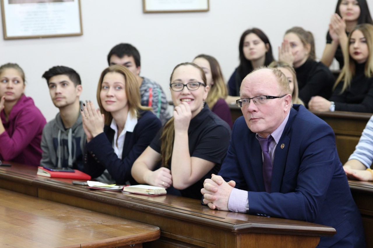 В единстве сила: Политсковородка обсудила значение патриотических праздников В единстве сила: Политсковородка обсудила значение патриотических праздников