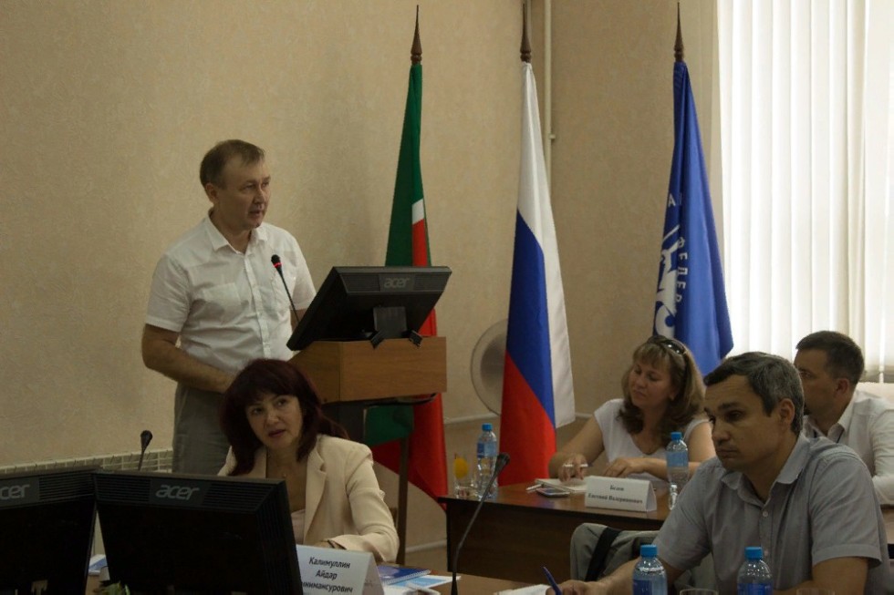 В Елабужском институте КФУ состоялось обсуждение дорожной карты вуза В Елабужском институте КФУ состоялось обсуждение дорожной карты вуза