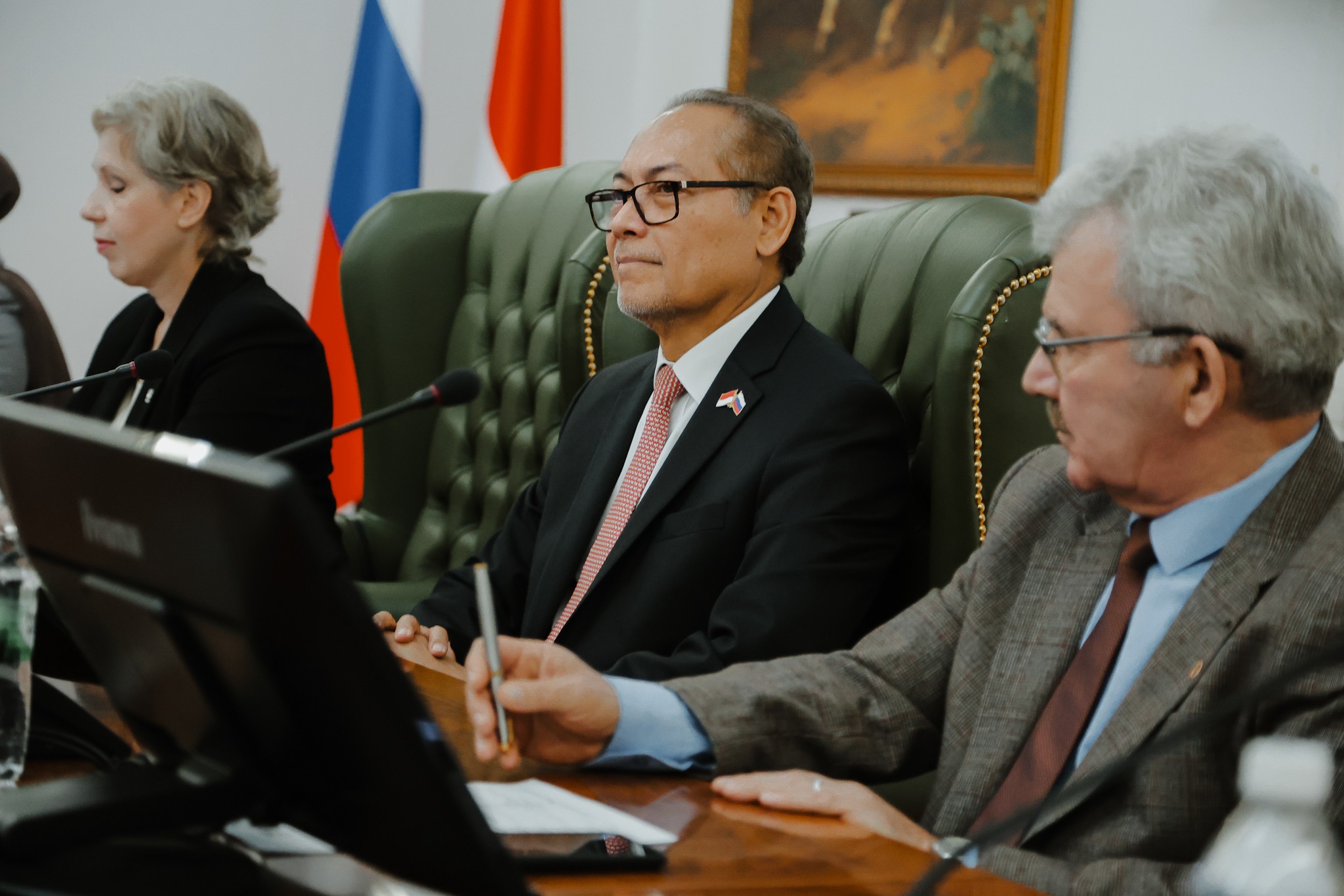 ��������� ���������� ������������� ��������� � ������ �������� � ��� ,������, ��������