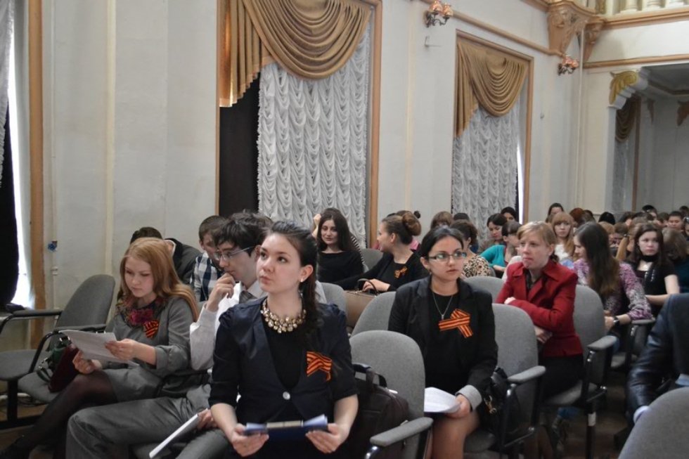 ����� 700 ��������� ����� ����������� �������� ������-��������������� �����������