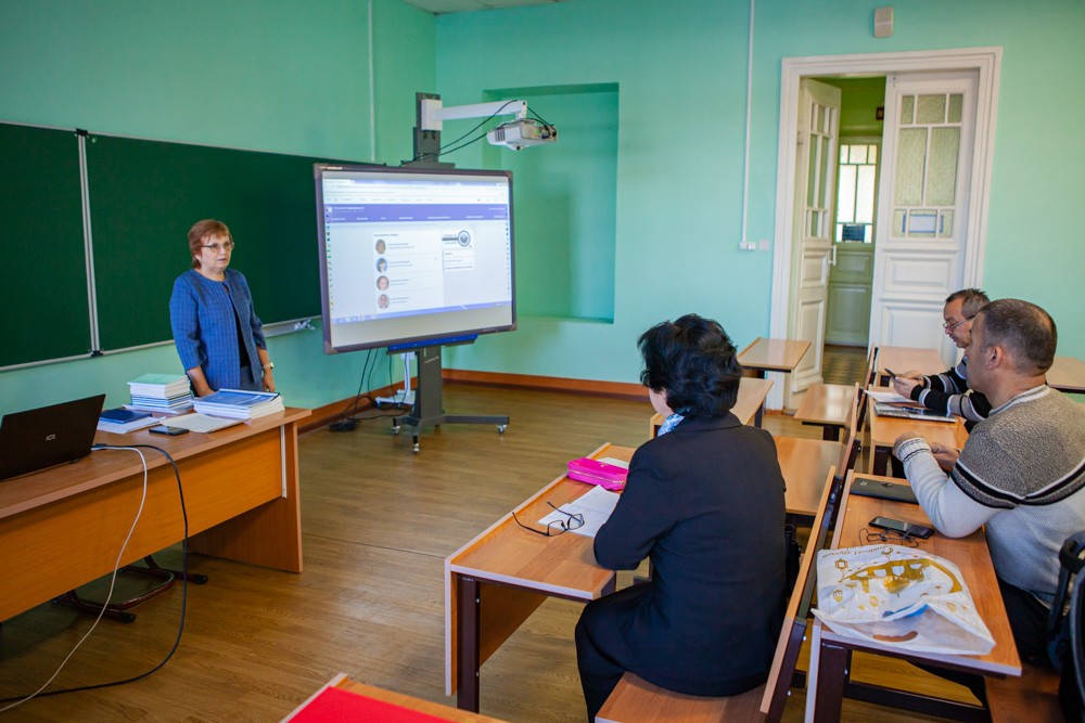 ����� ������ � ������� ������������: �������������� � ���������� ��������������� �������������