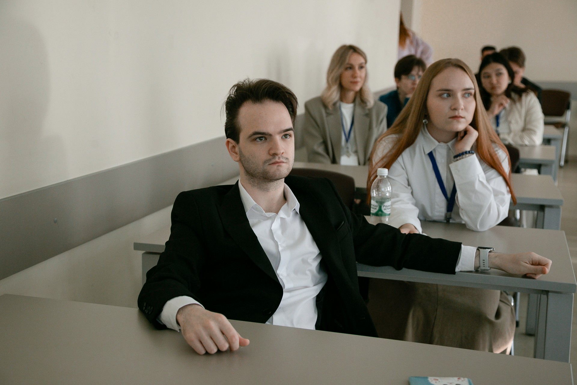 ������-�����