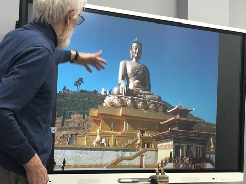 Студенты ИФМК КФУ встретились с известным прозаиком и путешественником Камилем Зиганшины Студенты ИФМК КФУ встретились с известным прозаиком и путешественником Камилем Зиганшины