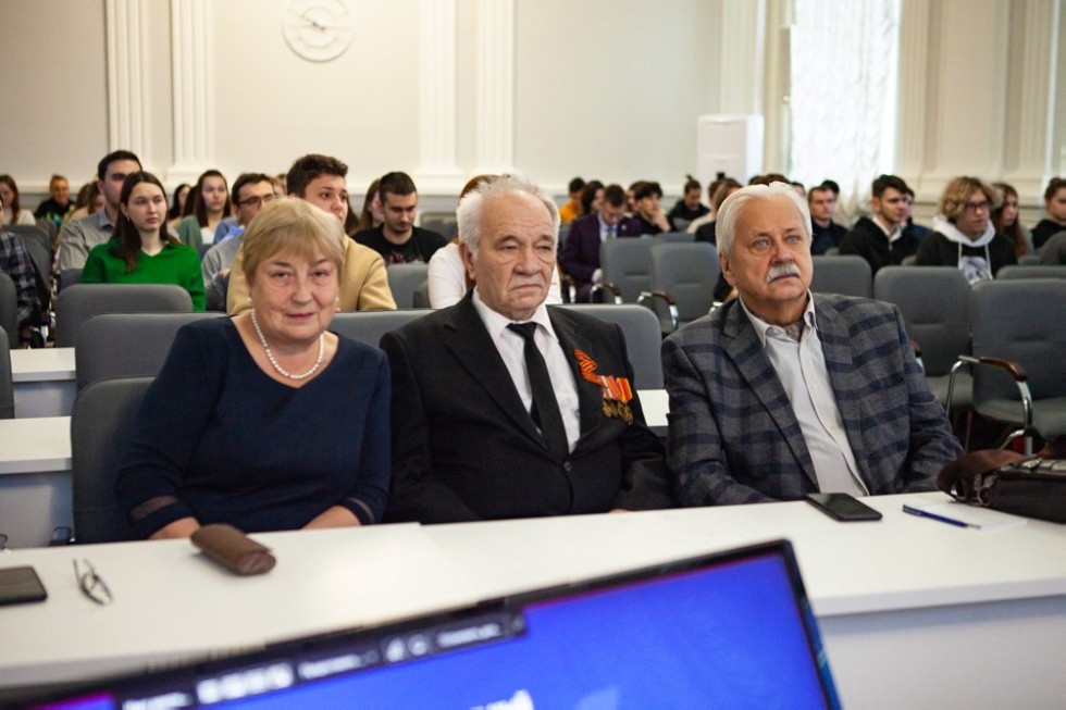 В Елабужском институте состоялась конференция 'Наследие советской эпохи: сохранение исторической памяти' В Елабужском институте состоялась конференция 'Наследие советской эпохи: сохранение исторической памяти'