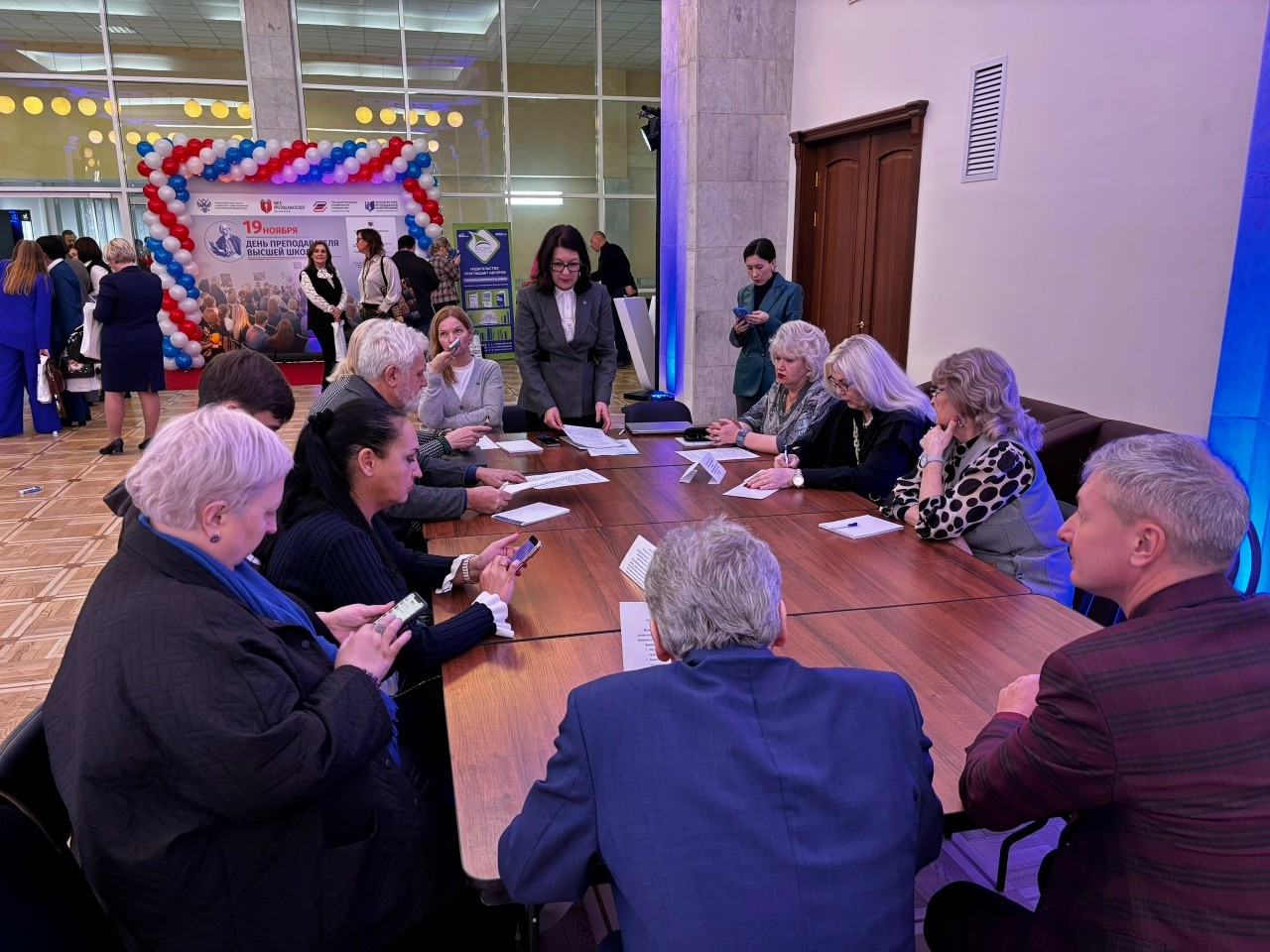 Ученые Елабужского института КФУ приняли участие во Всероссийском форуме 'Академическое сообщество ? 2025' Ученые Елабужского института КФУ приняли участие во Всероссийском форуме 'Академическое сообщество ? 2025'