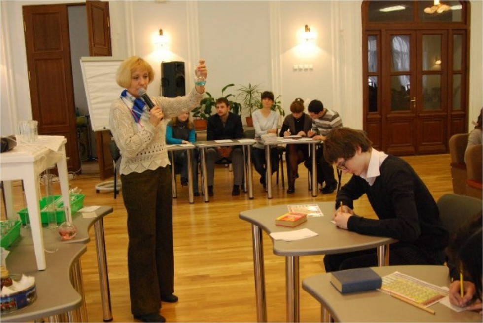 ������� 21 ���� �������� � ����� ��. �.�.������������ ���