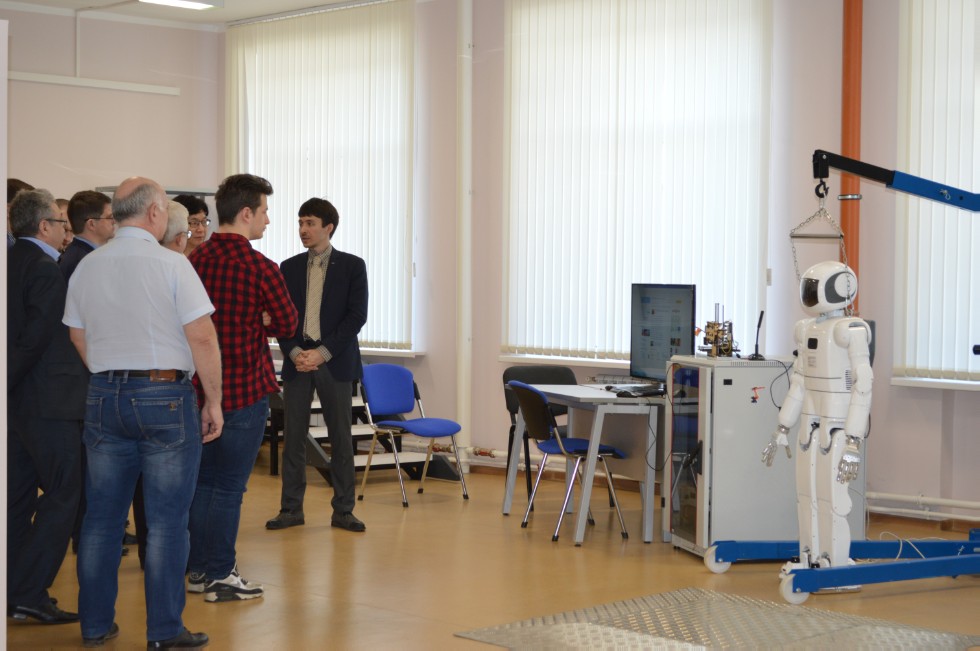 ����� ��������� �������������� LG TCM (Technology Center Moscow) � ���������� ��������