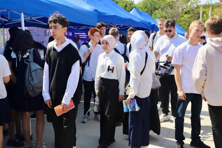 ИУЭФ КФУ представлен на выставке-ярмарке 'Российское образование. Ташкент ? 2024' ИУЭФ КФУ представлен на выставке-ярмарке 'Российское образование. Ташкент ? 2024'