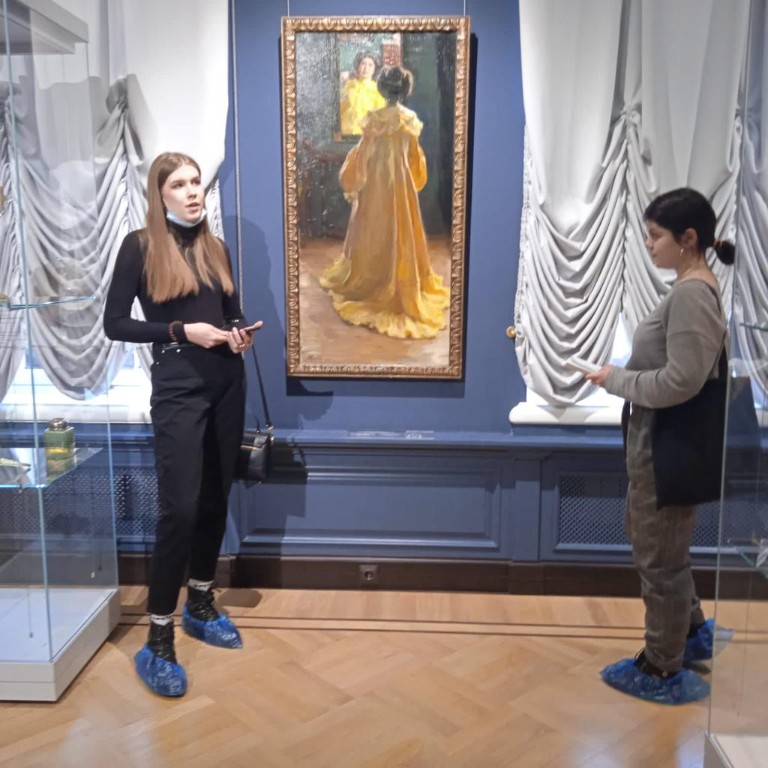 Филологи-первокурсники провели экскурсии на английском и испанском языках в Государственном музее изобразительных искусств РТ Филологи-первокурсники провели экскурсии на английском и испанском языках в Государственном музее изобразительных искусств РТ