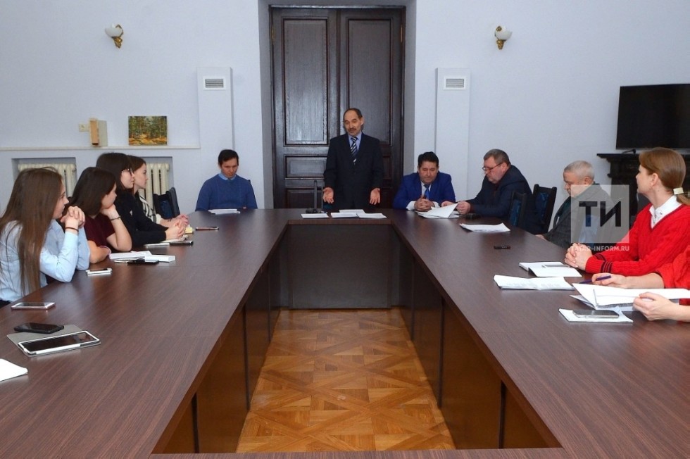 Ркаил Зәйдулла: 'Без гадирәк язганбыз...' Ркаил Зәйдулла: 'Без гадирәк язганбыз...'