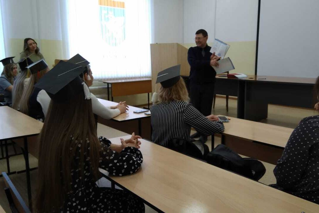 Состоялось торжественное вручение дипломов выпускникам Состоялось торжественное вручение дипломов выпускникам