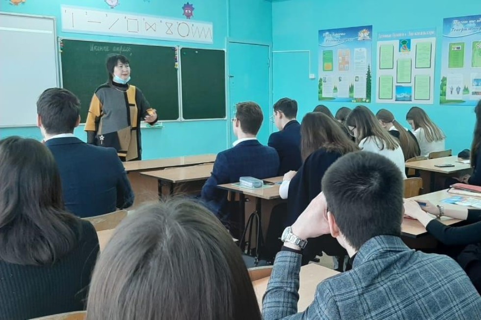 Представители Елабужского института КФУ провели профориентационную работу в Набережных Челнах Представители Елабужского института КФУ провели профориентационную работу в Набережных Челнах