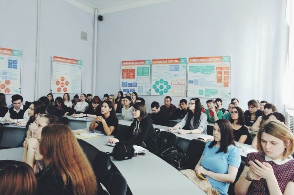 ����� 700 ��������� ����� ����������� �������� ������-��������������� �����������