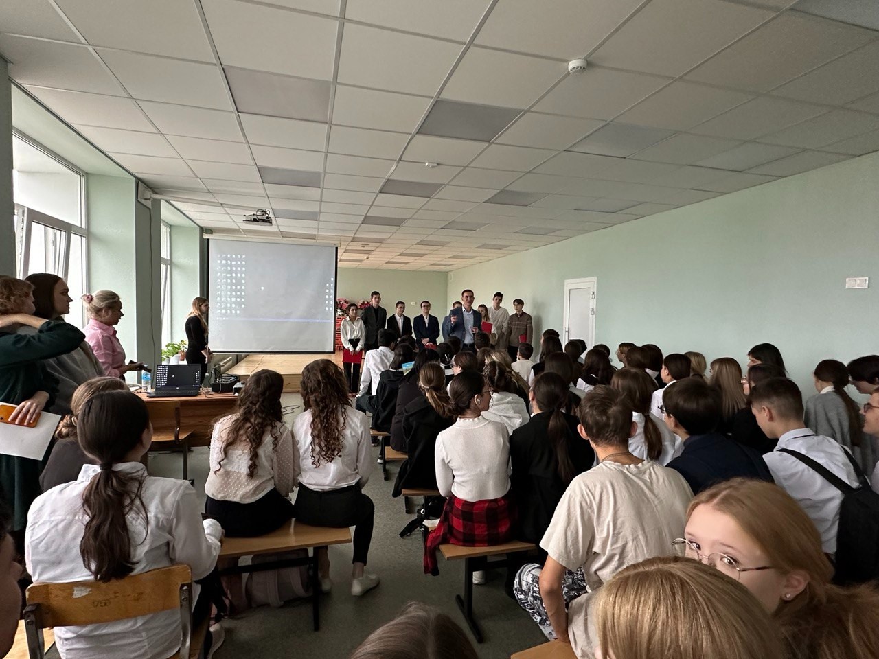 Математики университета ? школьникам Математики университета ? школьникам