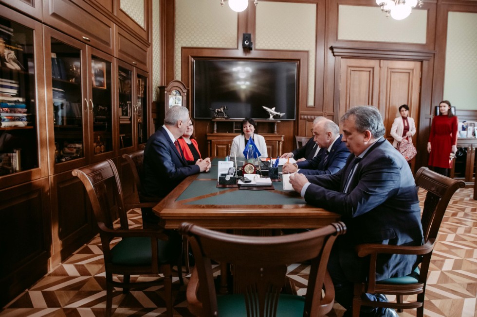 Rector Ilshat Gafurov talked with new Consul General of Turkey of Kazan Ismet Erikan