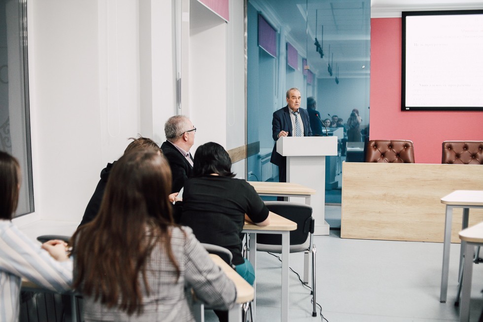 В ИМО прошла очередная встреча с бакалаврами старших курсов В ИМО прошла очередная встреча с бакалаврами старших курсов