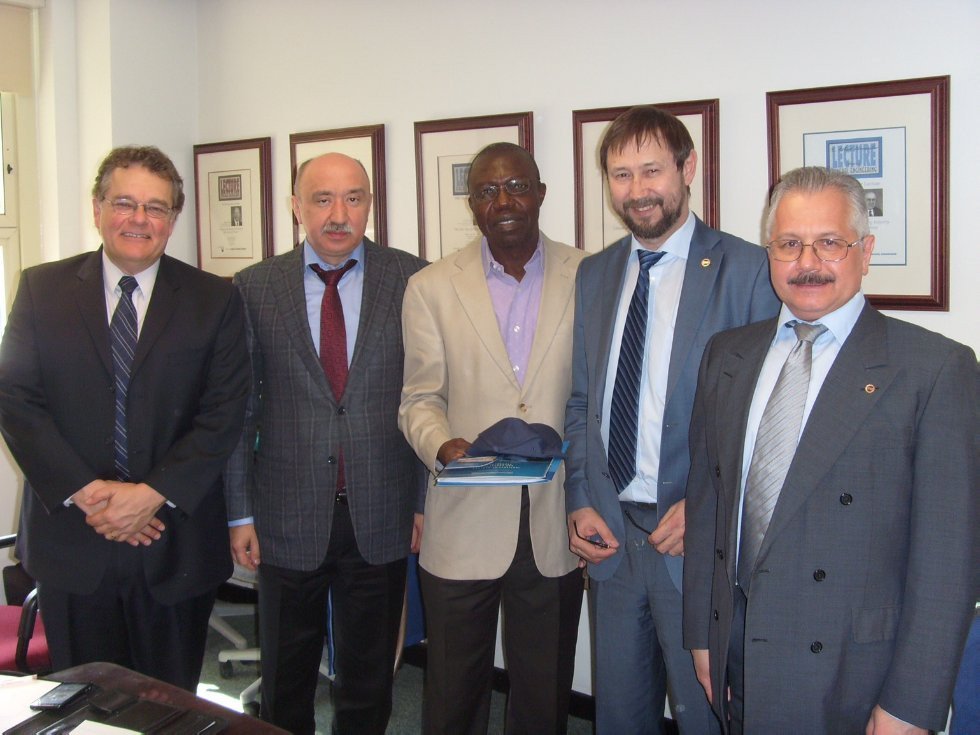 KFU Rector Ilshat Gafurov and President of Penn State University Rodney Erickson Signed MoU