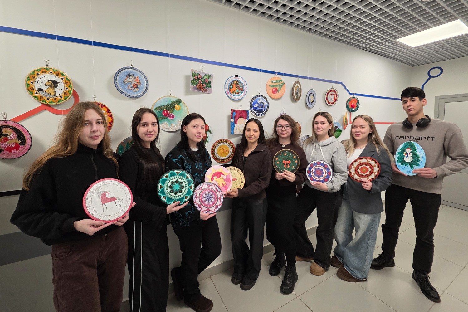 Открылась выставка студенческих работ 'Магия зимнего волшебства' Открылась выставка студенческих работ 'Магия зимнего волшебства'