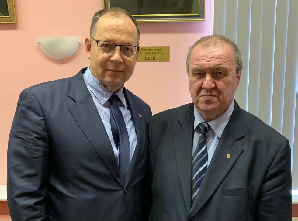 Сотрудничество с Военно-медицинской академией имени С.М.Кирова Сотрудничество с Военно-медицинской академией имени С.М.Кирова