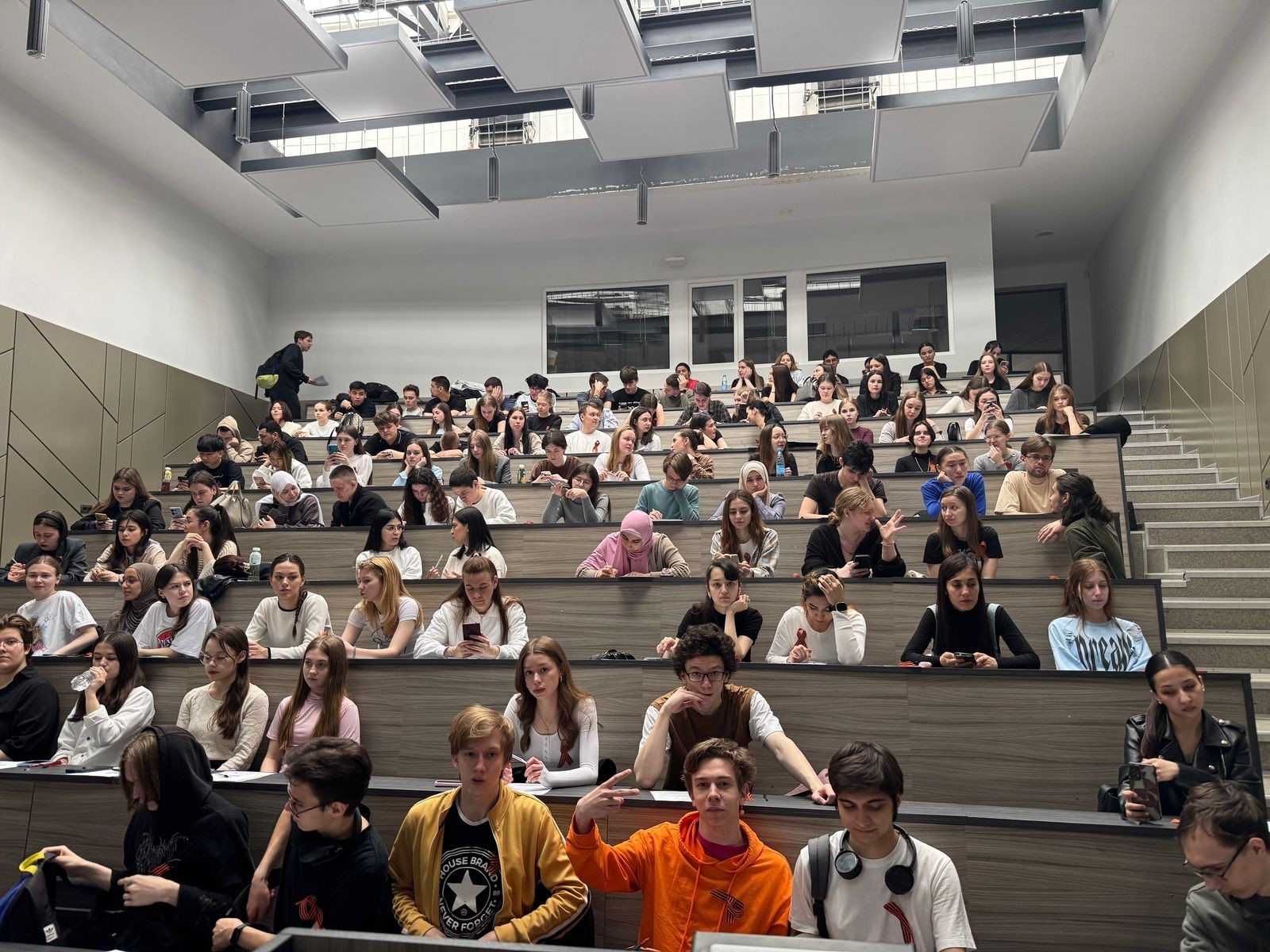 Студенты 2 курса специальности 'Экономическая безопасность' участвовали в Диктанте Победы Студенты 2 курса специальности 'Экономическая безопасность' участвовали в Диктанте Победы