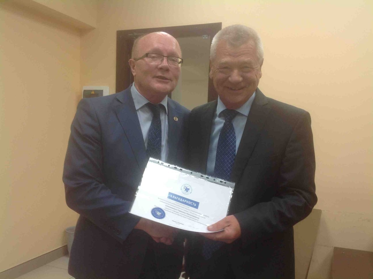 ������ ����� ����