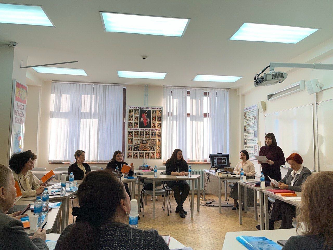 В ИМОИиВ КФУ успешно защищена кандидатская диссертация по романским языкам В ИМОИиВ КФУ успешно защищена кандидатская диссертация по романским языкам