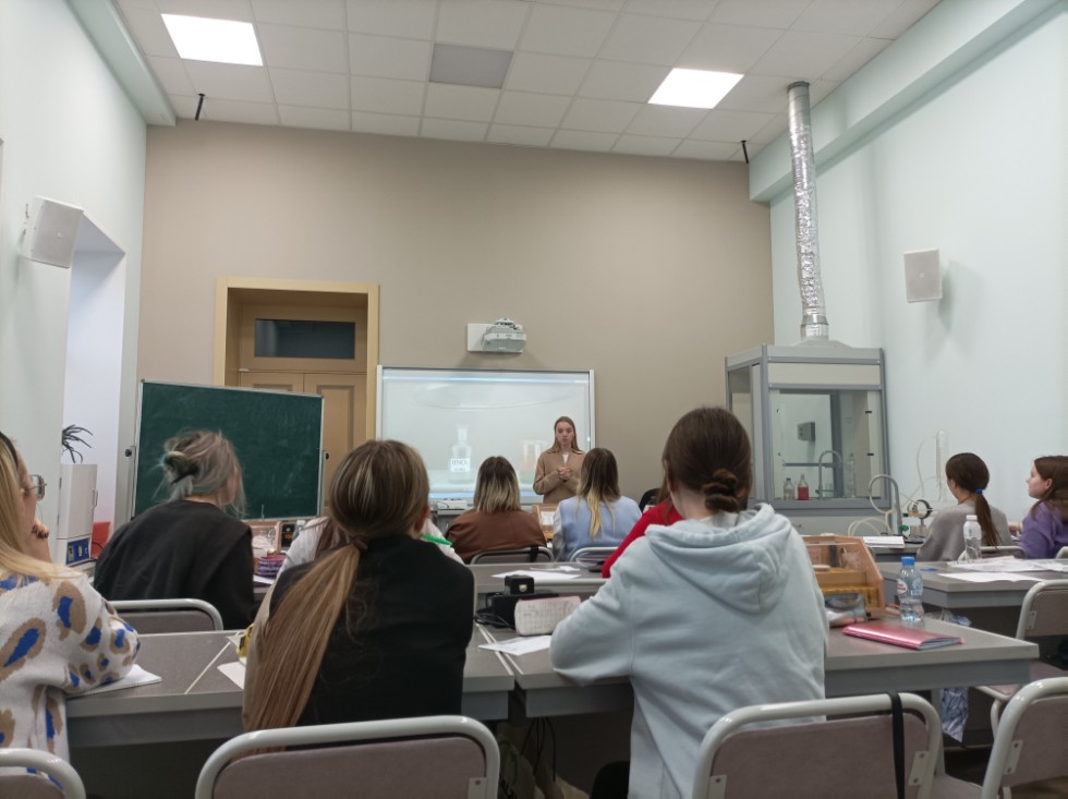 ������ '�����+' �������� ����� � ������� ��������� 3 �����