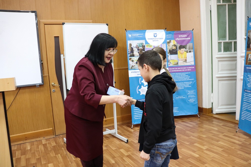 Детский университет: занимательная грамматика, фантастические ткани, дартс и квиз к юбилею А.С.Пушкина Детский университет: занимательная грамматика, фантастические ткани, дартс и квиз к юбилею А.С.Пушкина