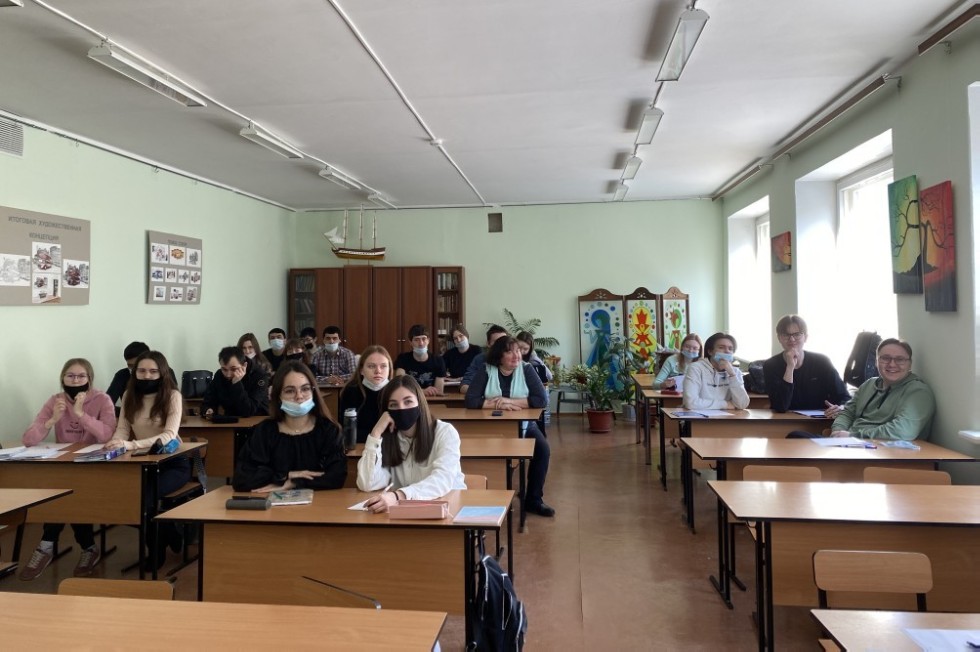 Студенты Елабужского института КФУ приняли участие в семинаре, посвященном истории научно-исследовательской деятельности Студенты Елабужского института КФУ приняли участие в семинаре, посвященном истории научно-исследовательской деятельности