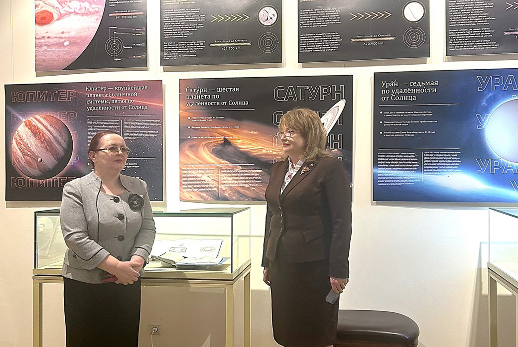 ��������  ,��������