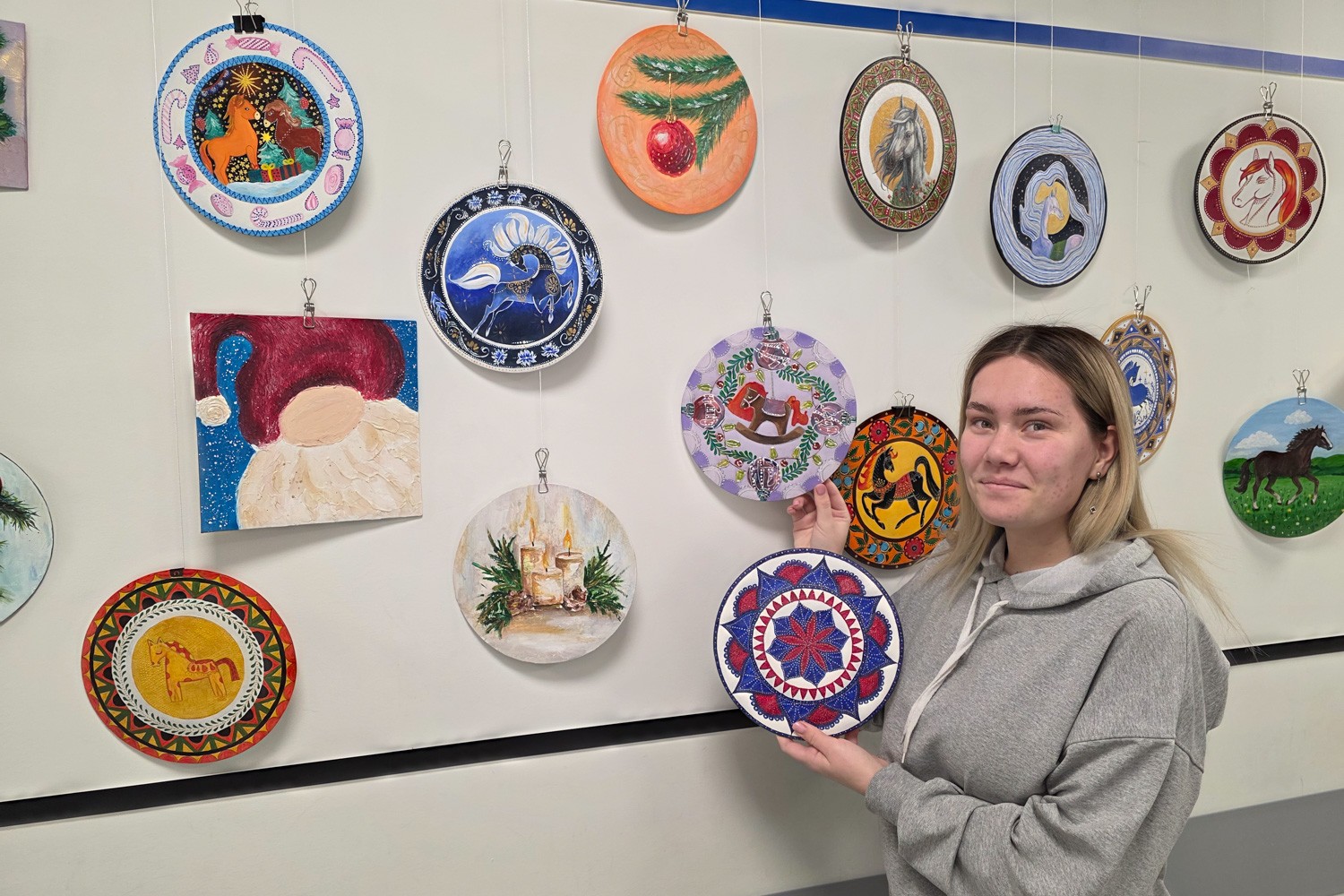 Открылась выставка студенческих работ 'Магия зимнего волшебства' Открылась выставка студенческих работ 'Магия зимнего волшебства'