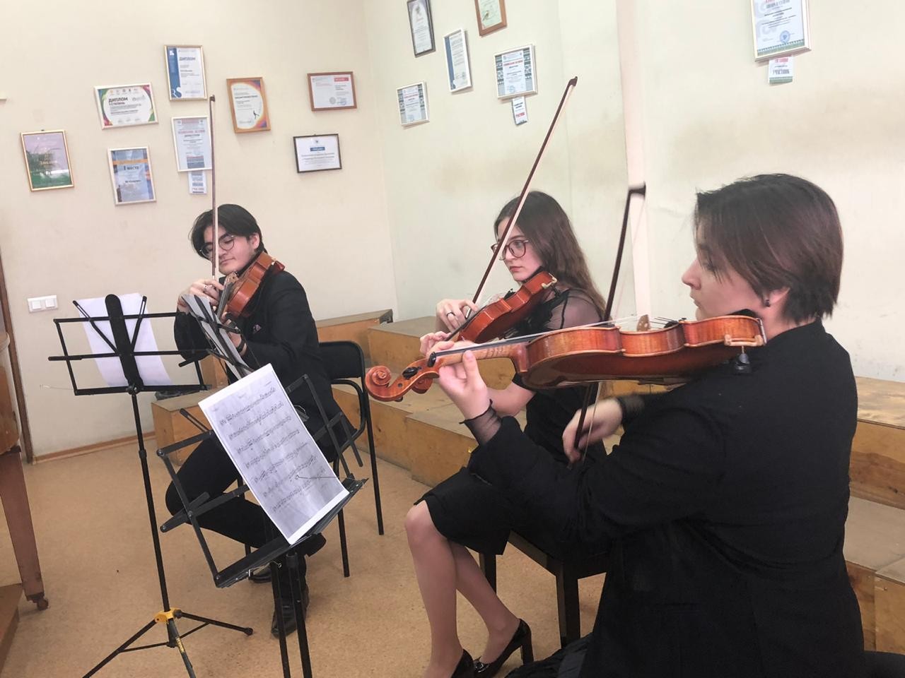 Лейся, песня! Лейся, песня!