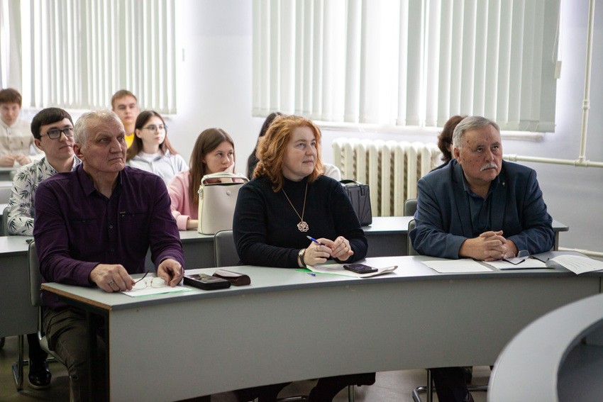 Юридические и психолого-педагогические механизмы профилактики правонарушений несовершеннолетних обсудили в Елабужском институте КФУ Юридические и психолого-педагогические механизмы профилактики правонарушений несовершеннолетних обсудили в Елабужском институте КФУ