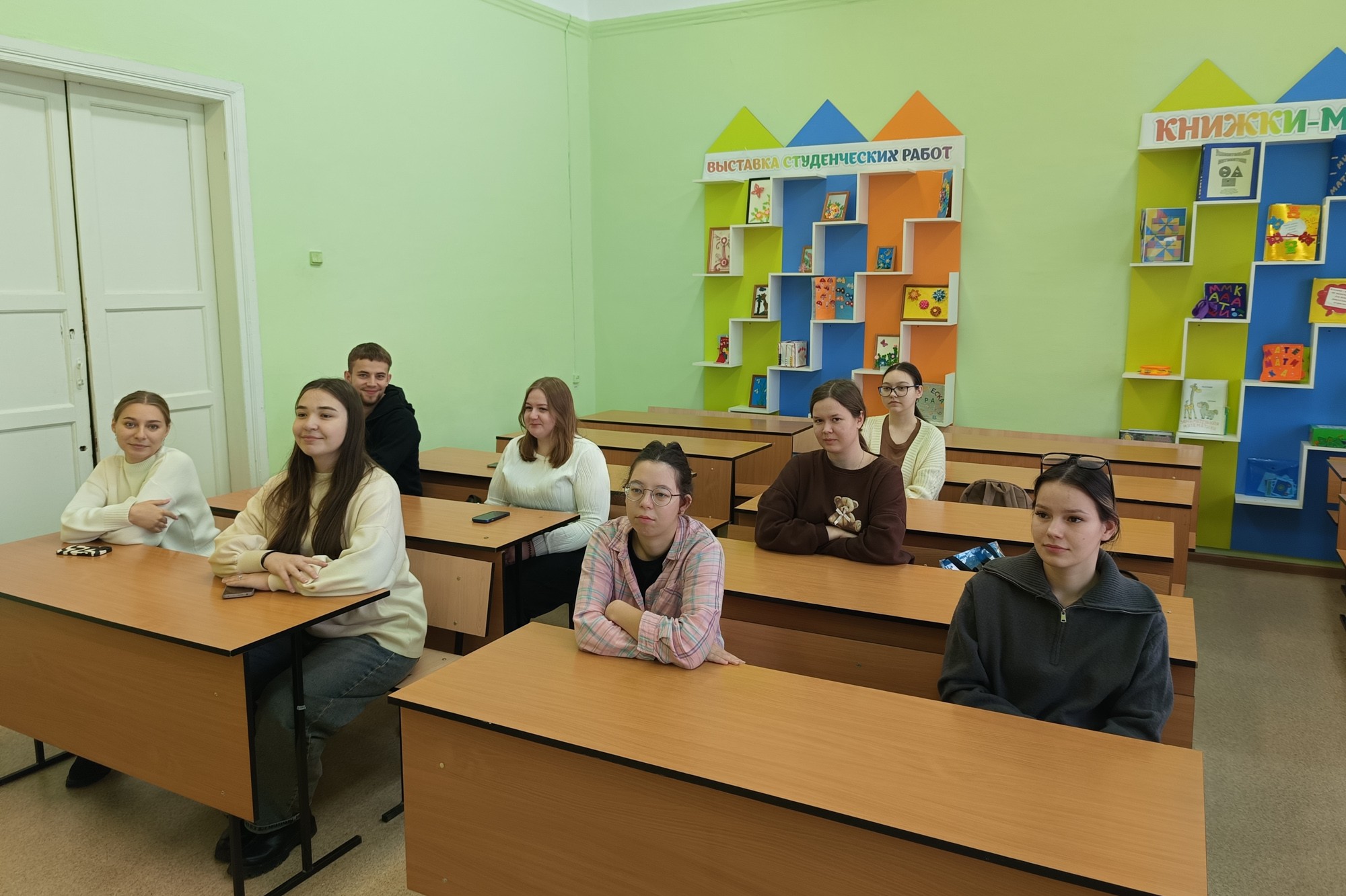 Прошел кураторский час ко Дню народного единства Прошел кураторский час ко Дню народного единства