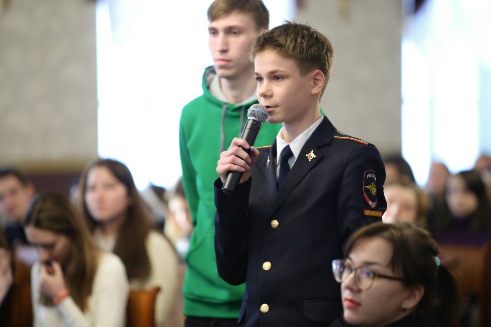 Chairman of State Duma Committee for Ecology and Environmental Protection Met with Students