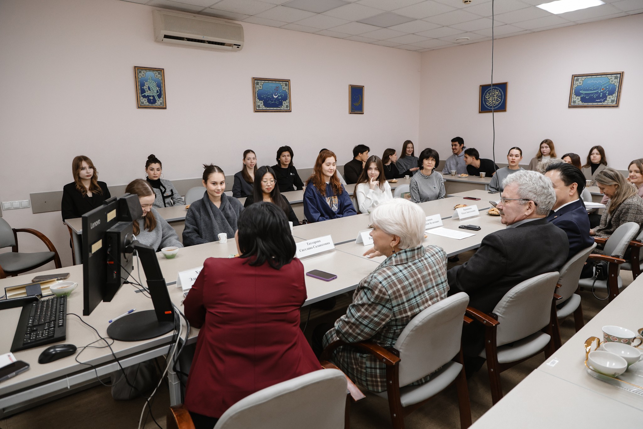 Встреча по вопросам академической мобильности прошла в ИМОИиВ Встреча по вопросам академической мобильности прошла в ИМОИиВ
