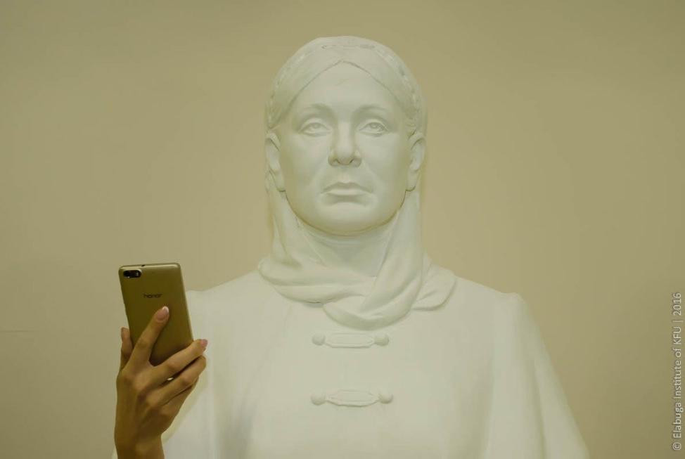 20  - Museum Selfie Day ,  ,  , , Museum Selfie Day,    