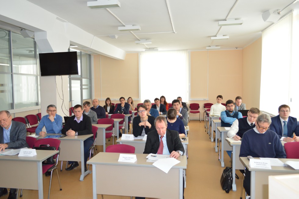 �������-����������� '���������� ���������' �� '���������' (�. ������) � ��� '�����������������-�������'(�. ������)