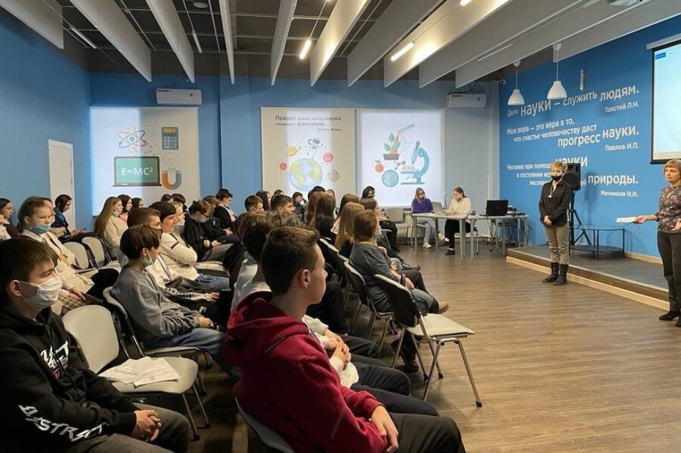 Преподаватели Елабужского института организовали квест для выпускников средних общеобразовательных школ и СПО на базе ДНК им. К.А. Валиева Преподаватели Елабужского института организовали квест для выпускников средних общеобразовательных школ и СПО на базе ДНК им. К.А. Валиева